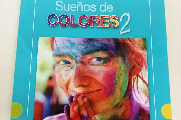 libro-de-espanol-1-y-2A2AF2D8E-C5C9-26B1-B7FC-39DAFF402DCC.jpg