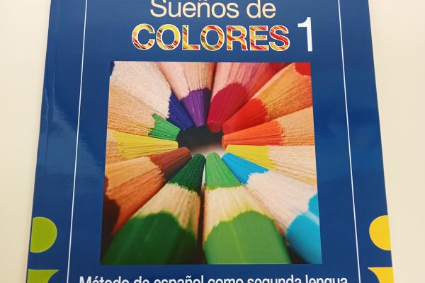 libro-de-espanol-2EC805B3F-B1B7-D6BA-1C92-0A27152D2A47.jpg